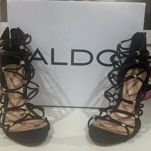 Also Heel Sandals Black and Gold